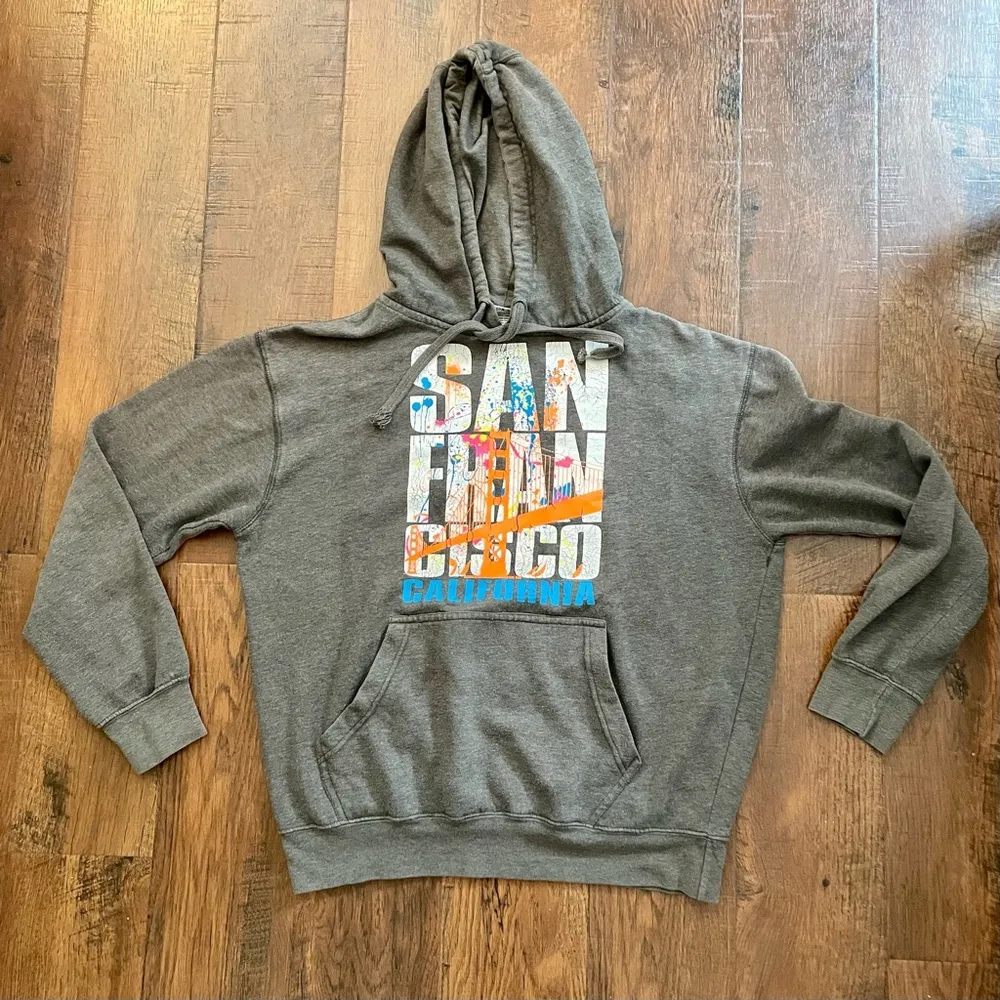 SAN FRANCISCO, CA grey / graffiti sweatshirt hoodie, size M Size M - Image 3