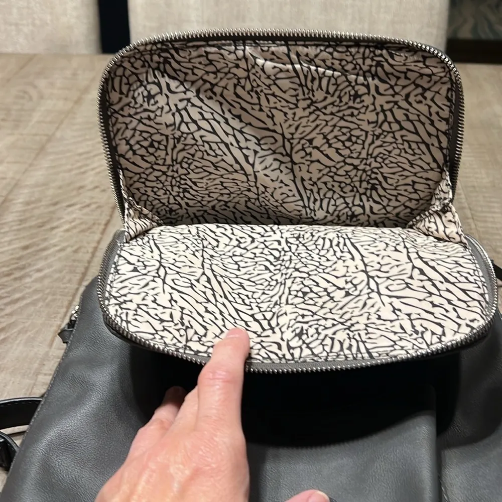 Like new women’s purse/backpack by INC - Image 6