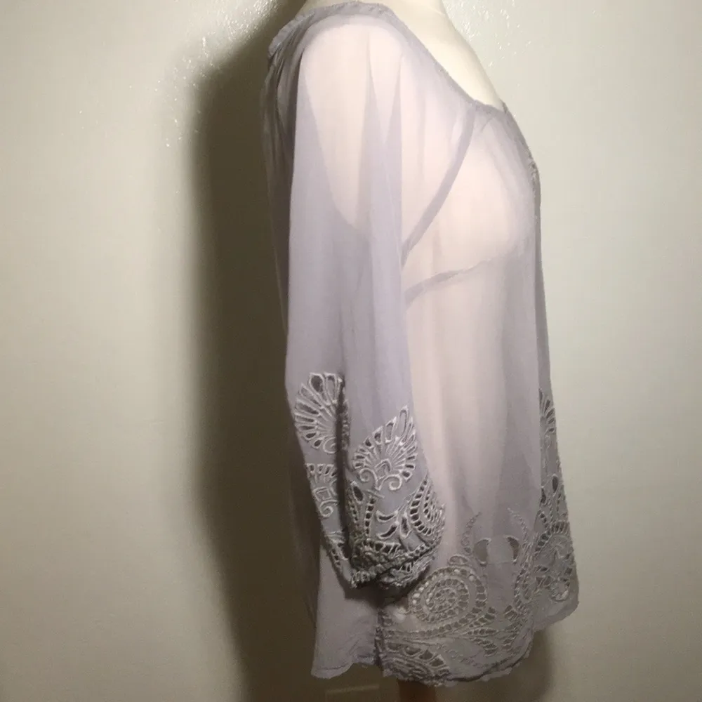 SOLITAIRE Blouse sheer gray floral / cutouts tunic length beautiful Size L - Image 3