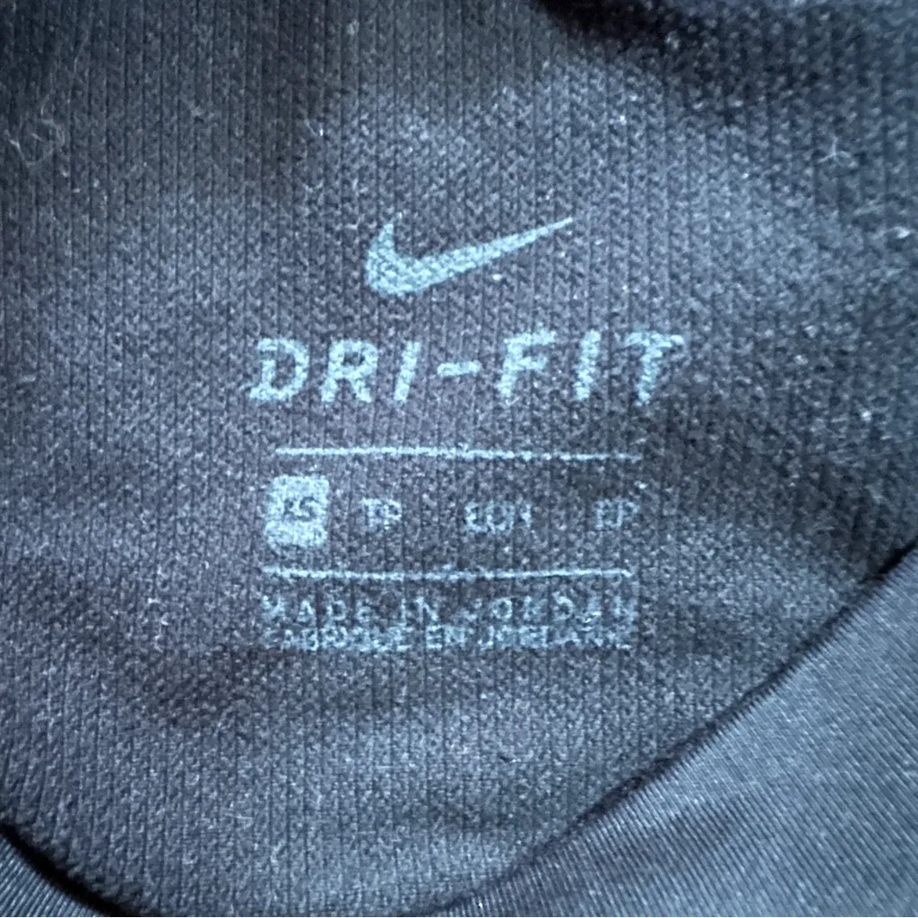 Nike Women's Black Long Sleeve Tee - Image 4