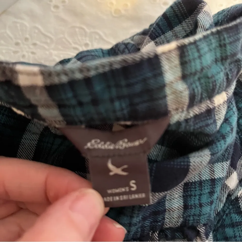 Eddie Bauer  quarter button flannel - Image 3