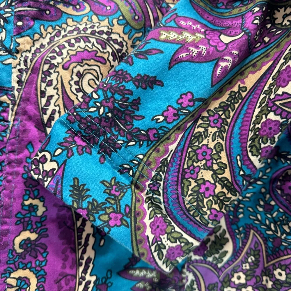 Chico’s Additions Paisley Button Front Long Sleeve Jacket Free Bonus Tank Top - Image 9