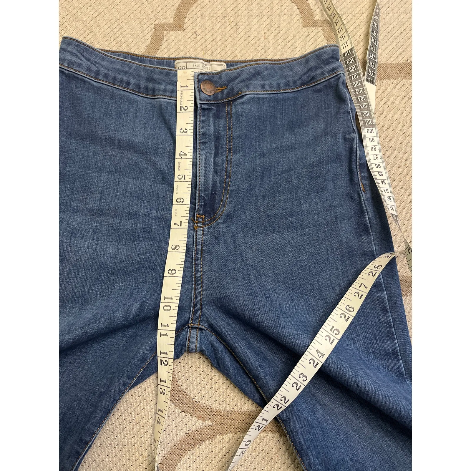 Free people Just Float on Flare Jeans High Rise stretch raw hem blue, size 26 - Image 7