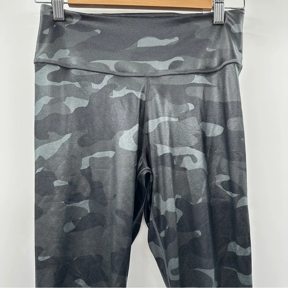 Nike One Dri-Fit Dark Smoke Grey White Camo Print Mid Rise Ankle Leggings Size S - Image 4