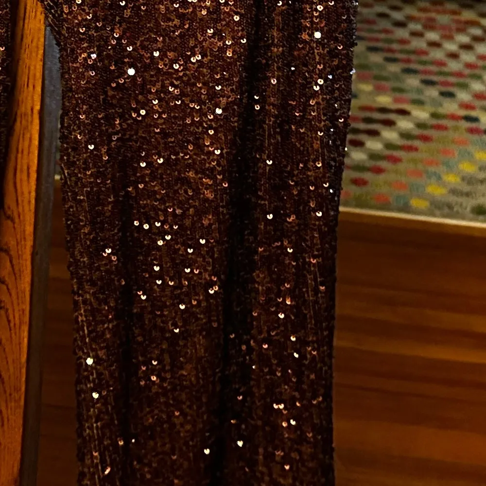 Express high rise crop sequin pant sz M fits 10 - Image 6