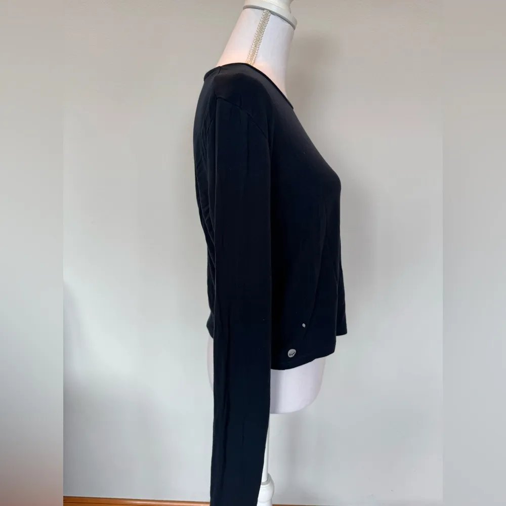 Senita Refresh Cropped Long sleeve Navy | GUC | Medium | Discontinued - Image 6