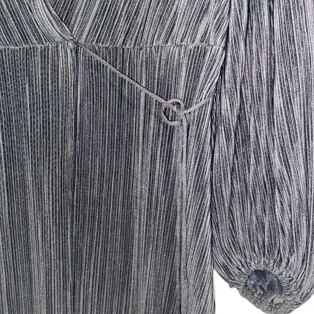 H&M black crinkle fabric faux wrap party dress size small - Image 7