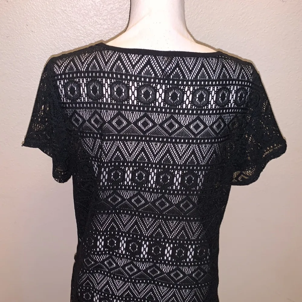 Vanity essentials plain black chevron floral lace back short sleeve shirt Size XL - Image 8