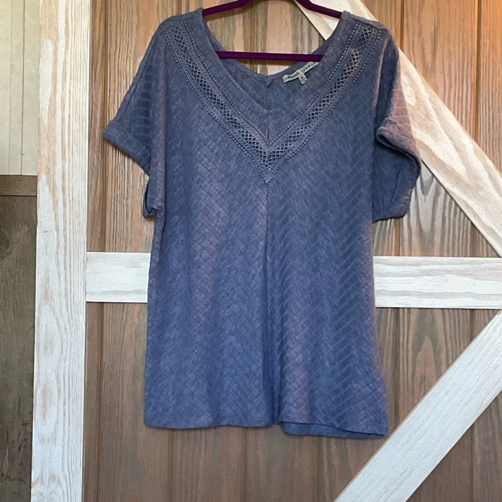 Absolutely Famous Women's Blue Top - Image 3