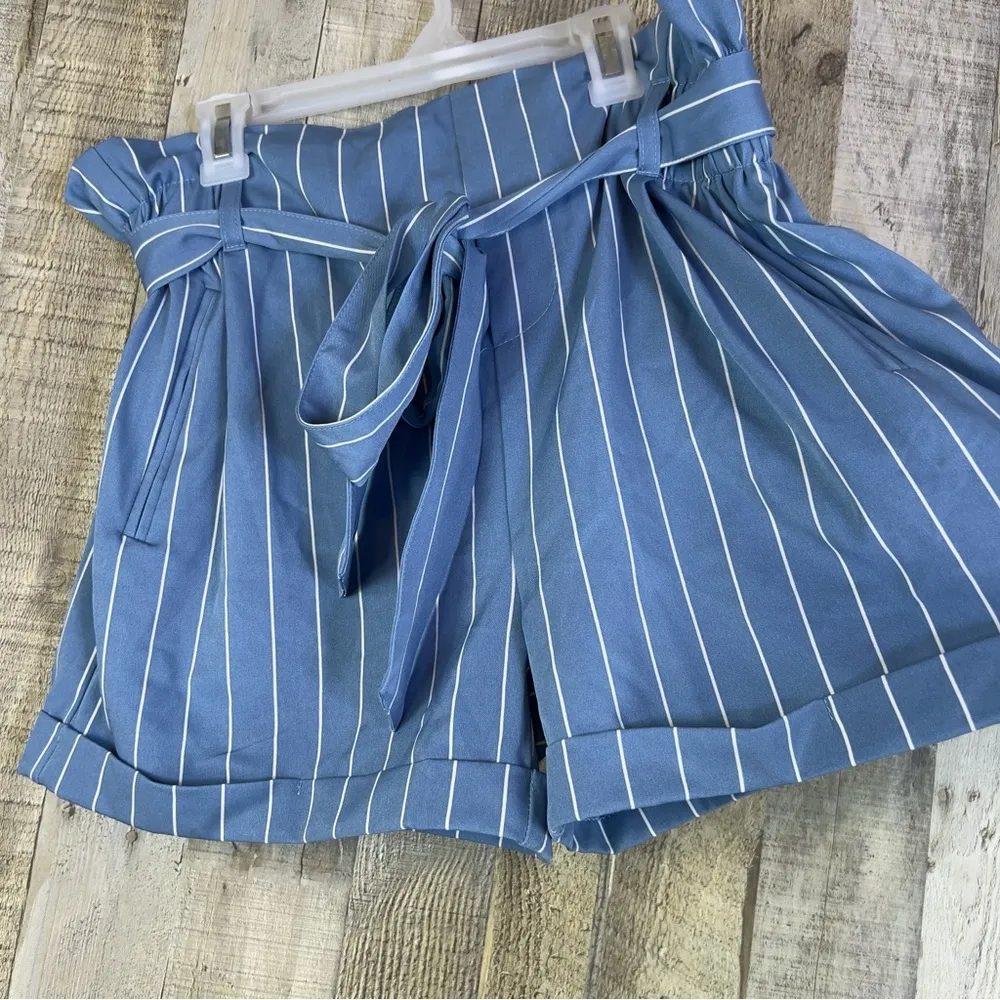 Charlotte Russe Size Large Blue Paper Bag Shorts with White Stripes with pockets - Image 2