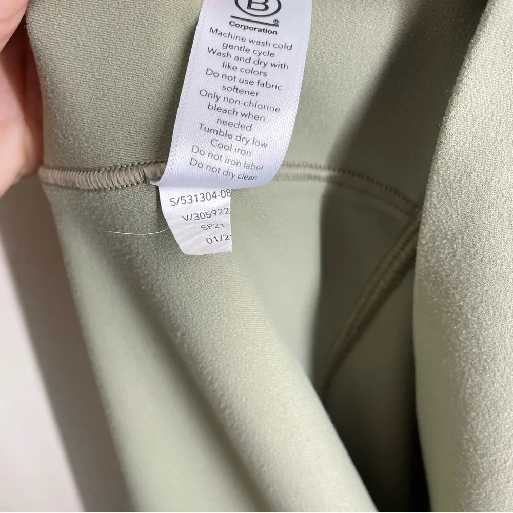 Athleta Salutation Stash Pocket II Capri Pant Eucalyptus Green size 3X - Image 14