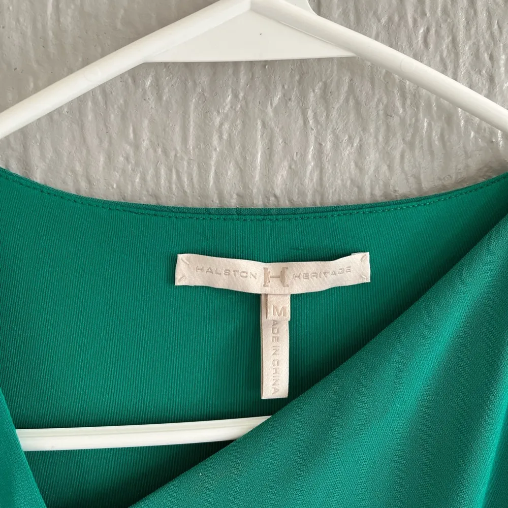 [Halston Heritage] Green Ruched Side Dress-Size medium - Image 8