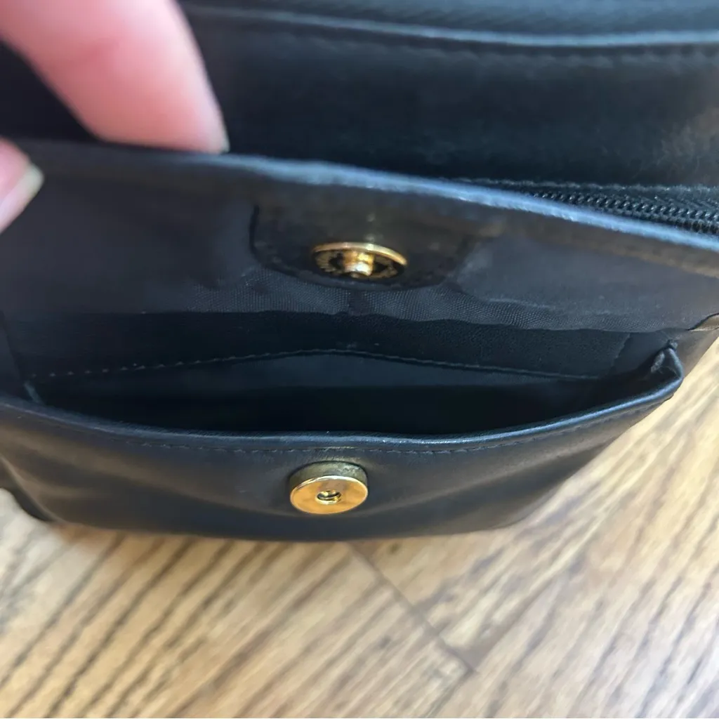 STONE MOUNTAIN Black Leather Crossbody Minimalist Purse - Image 5