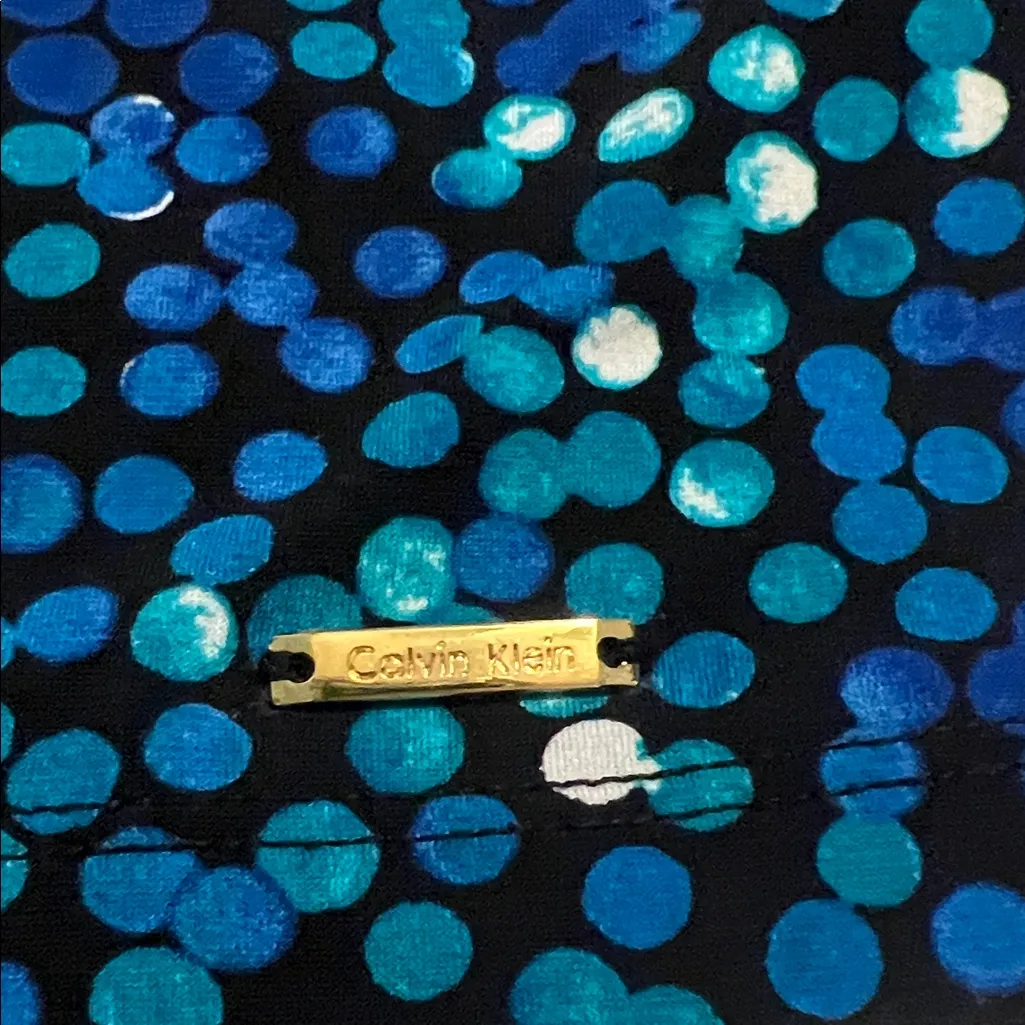 Calvin Klein Women's Black and Blue Patterned Blouse Size Small - Image 3