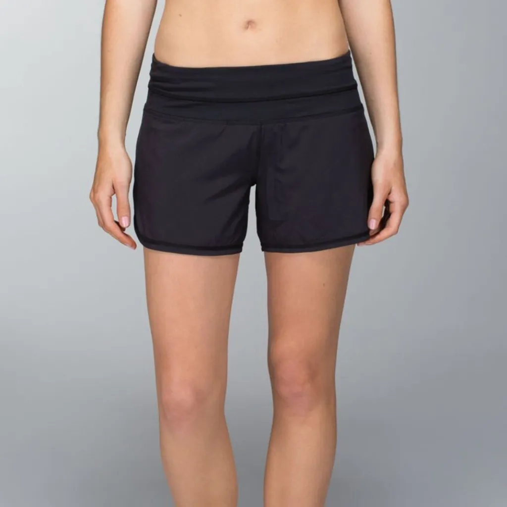 Lululemon Run Short set of 2 groovy workout womens Black (size 10/12) activewear - Image 3