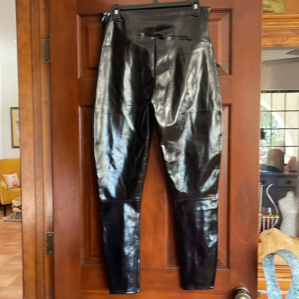 Revolve SPANX faux patent leather leggings size extra large - Image 7