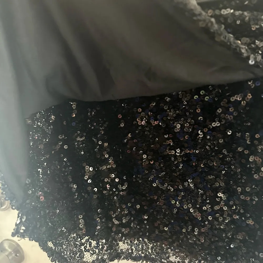 Lulu's Black Sequin mini skirt side tie size M NWT Size M - Image 10