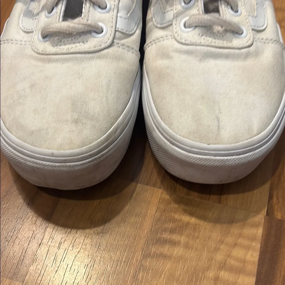 Women’s 8.5 platform Vans White Canvas Sneakers Classic Skate Style GUC - Image 3