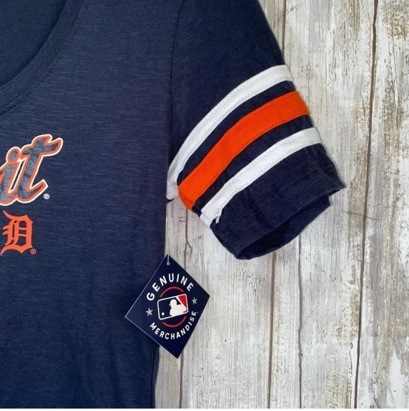 NWT MLB Detroit Tigers Baseball Tee Size XS - Image 2
