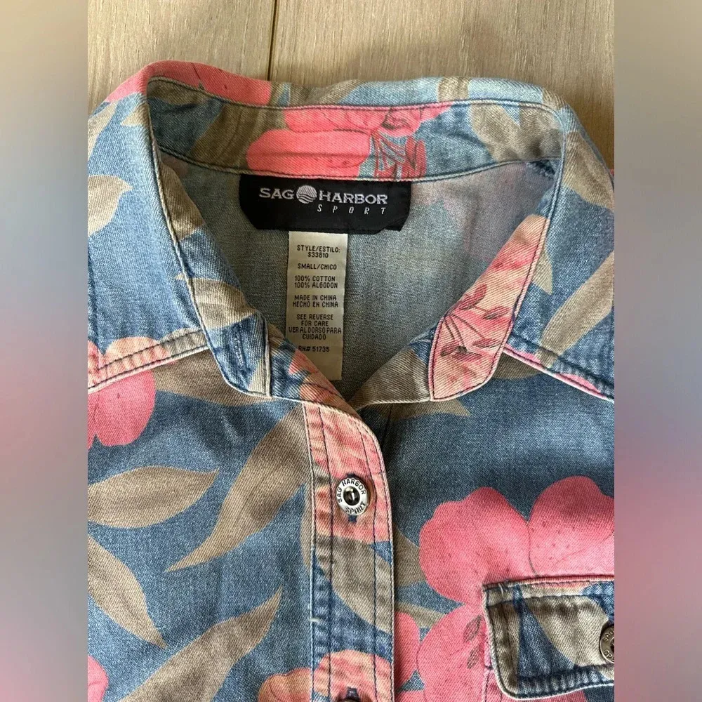 Vintage ‘90s Pink Floral Short Sleeve Button-up Shirt - Image 4