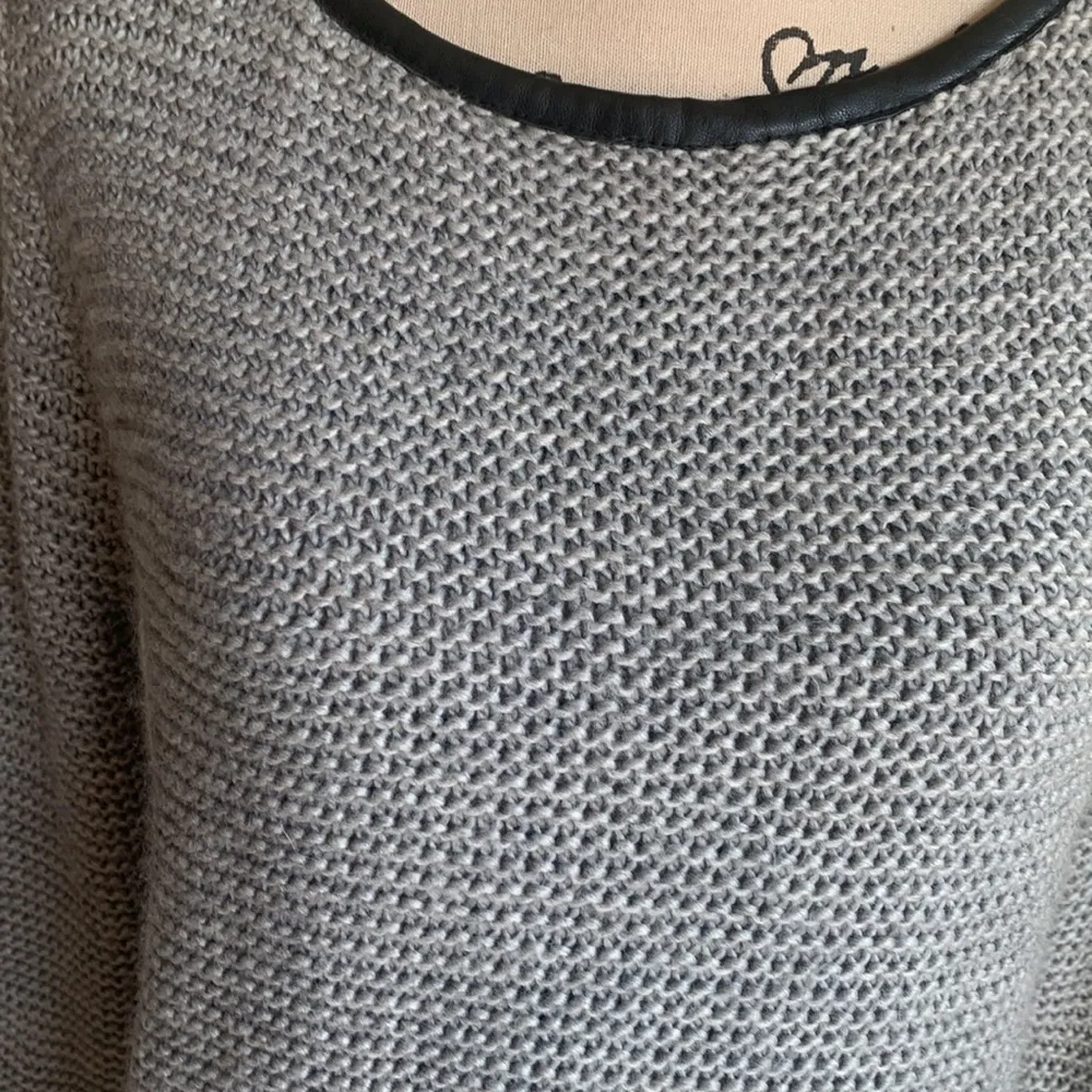 ZARA Chain Link Mesh Knit Wool Grey Sweater Size Medium - Image 8