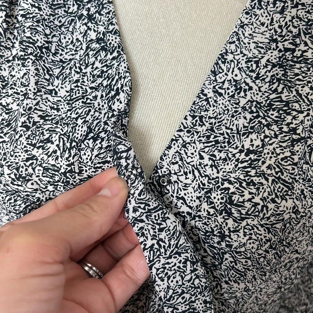 nwt // Chelsea 28 tuck front wrap blouse - Image 5