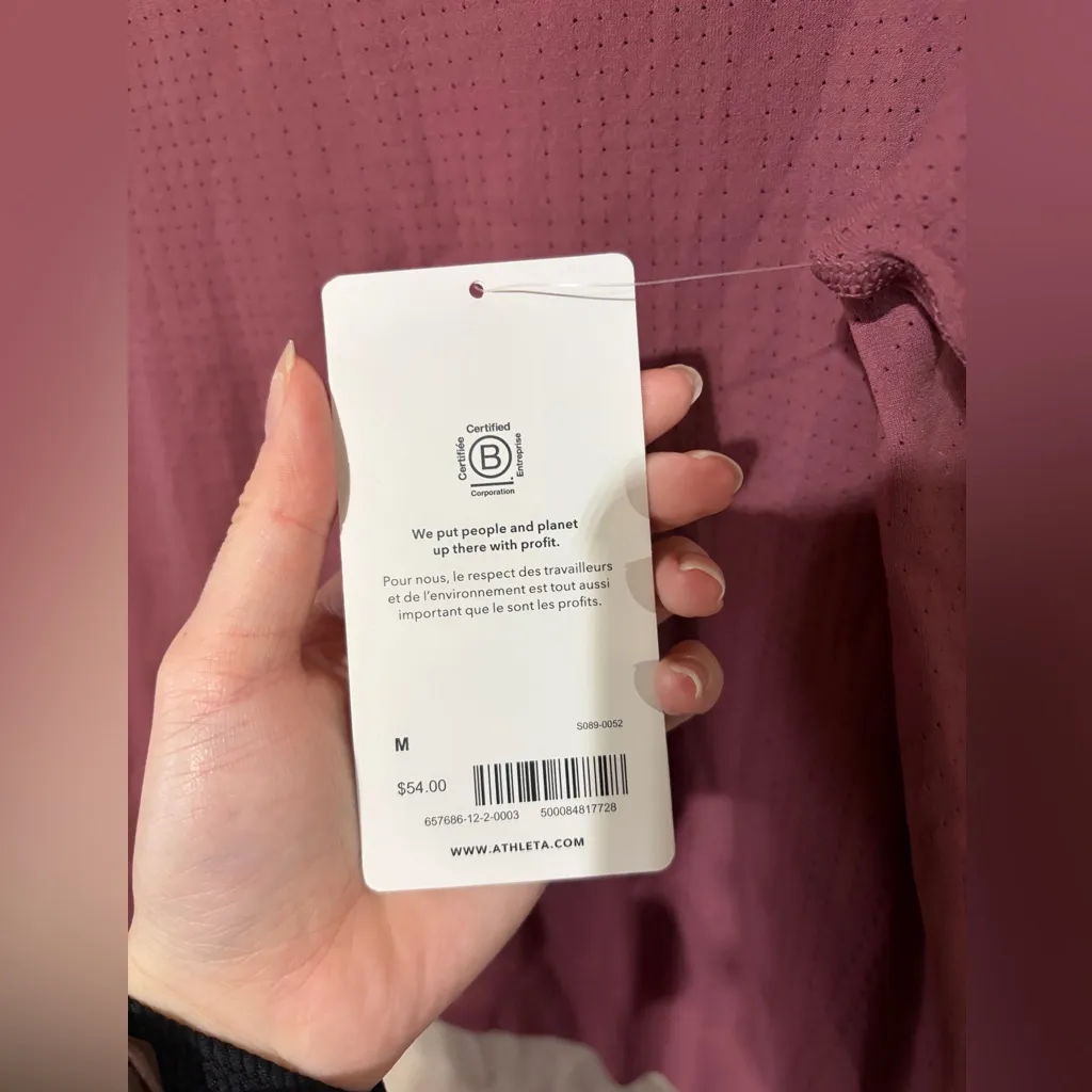 Athleta in motion T-shirt - Image 3