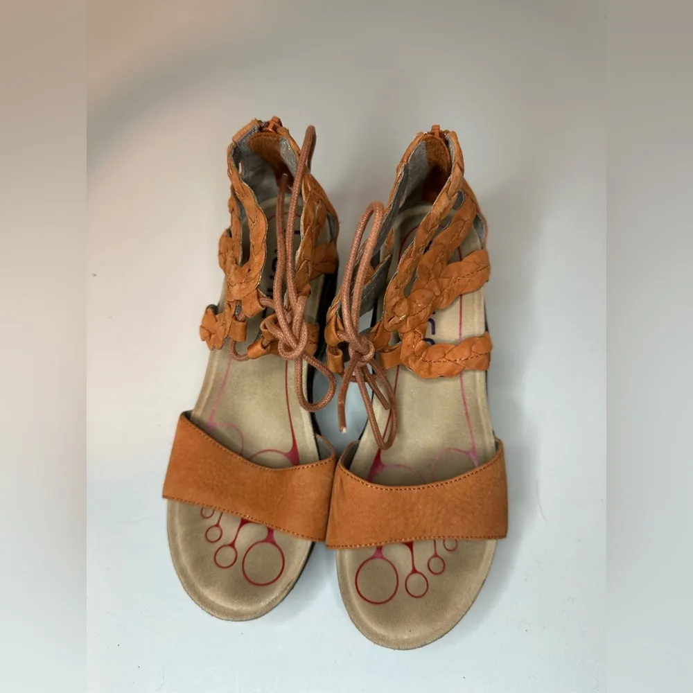 BIONICA Sunset Wedge Heels Sandal 7.5 Orange Leather Strappy Lace - Image 3