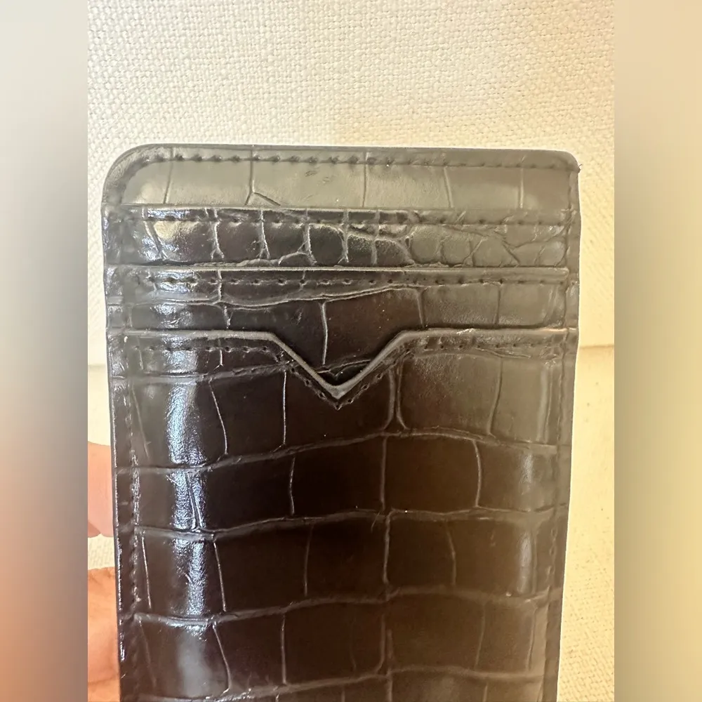 Black Crocodile Embossed Card Holder - Image 5