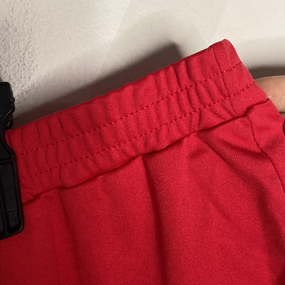 Alo red track shorts size 3XL - Image 4