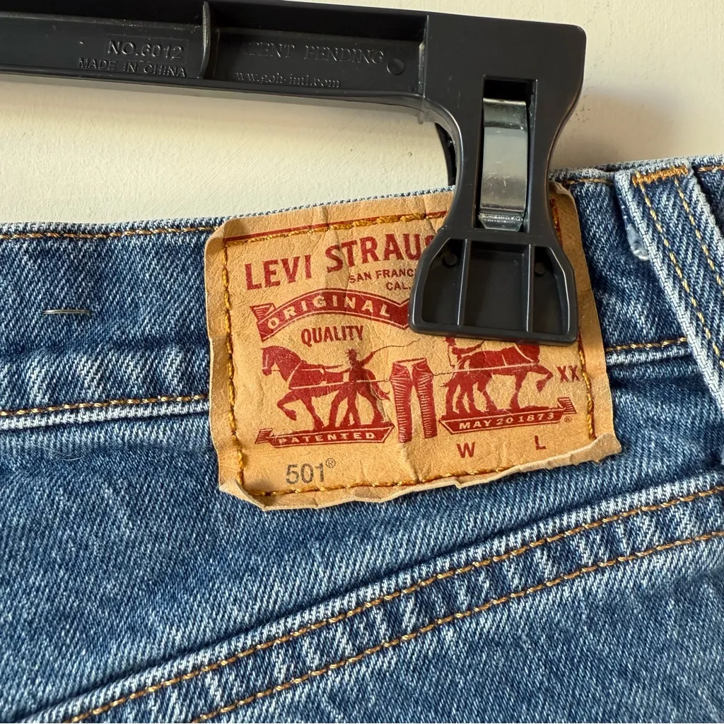 Levi’s 501 Button Fly Cutoff Denim Shorts 28 - Image 4