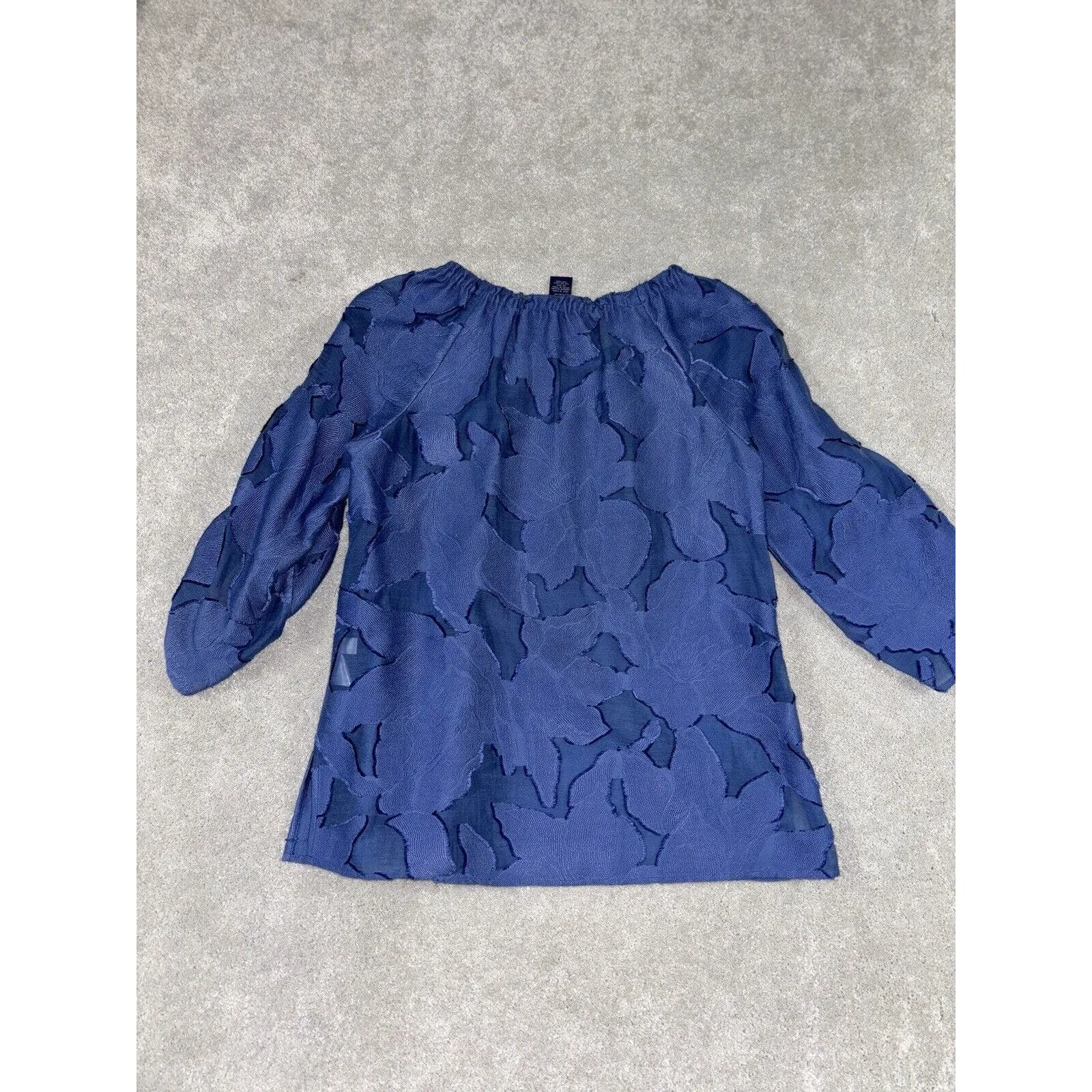 Doncaster Collection Blue Floral Ruched Sleeve Top Women's‎ Size 10p - Image 6