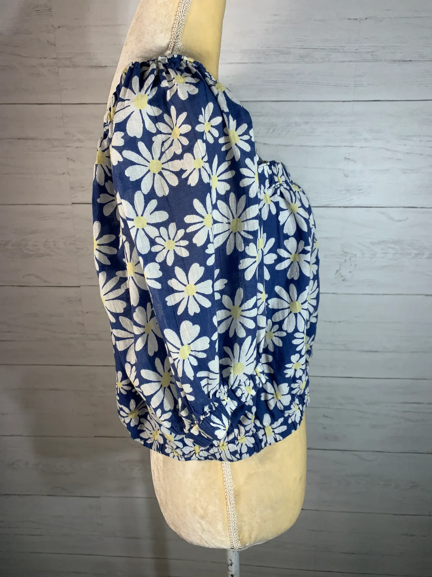 American Eagle Outfitters Women's XL Daisy Floral Off The Shoulder Cropped Top - Image 5