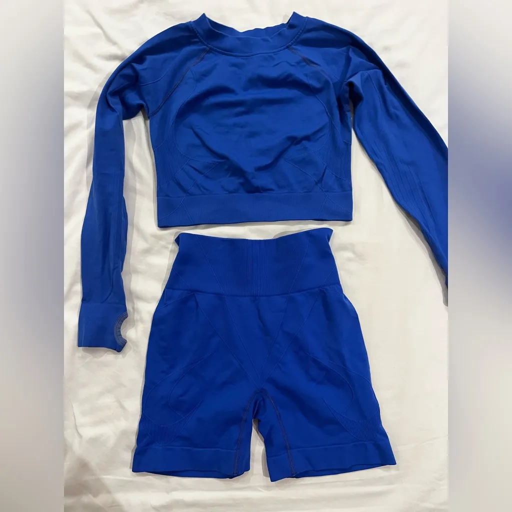 Blue Long Sleeve Crop Top and Leggings Set Size XS - Image 2