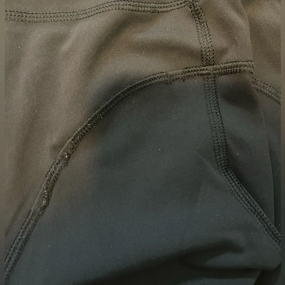 mesh capri leggings 21” - size 4 - Image 7