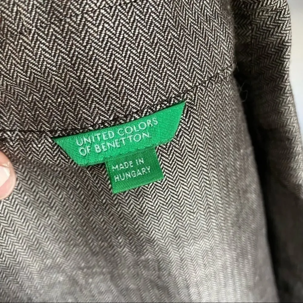 Benetton • Taupe Tan Grey Button Front Blazer - Image 34
