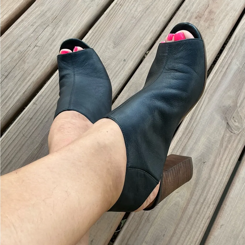 Stylish leather sandals 🌷🌷 - Image 9