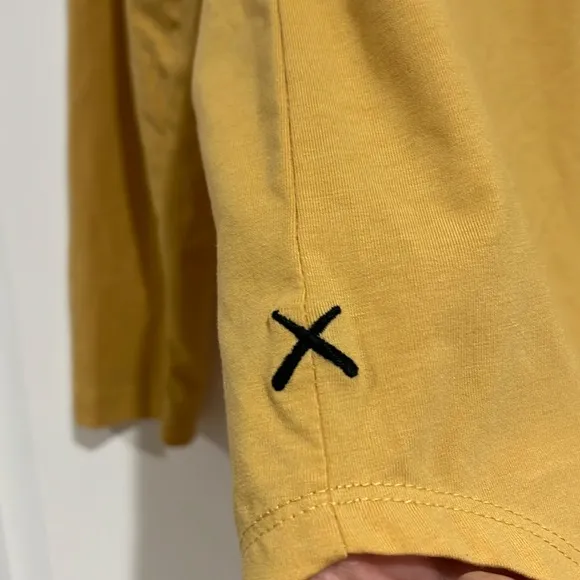 Cuts‎ women’s curve, hem, mustard long  sleeve medium T-shirt - Image 4