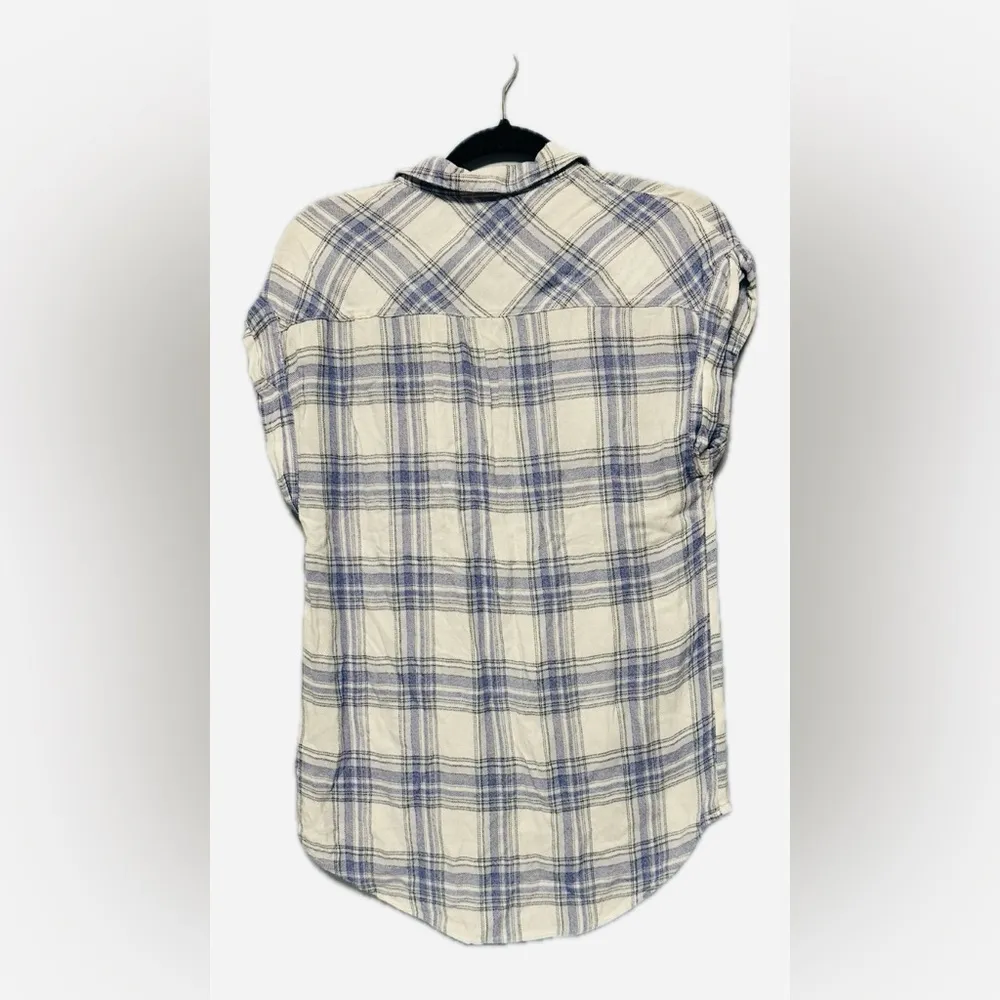 BeachLoungeLunch Button Up Plaid Shirt Super Soft Size XS - Image 2