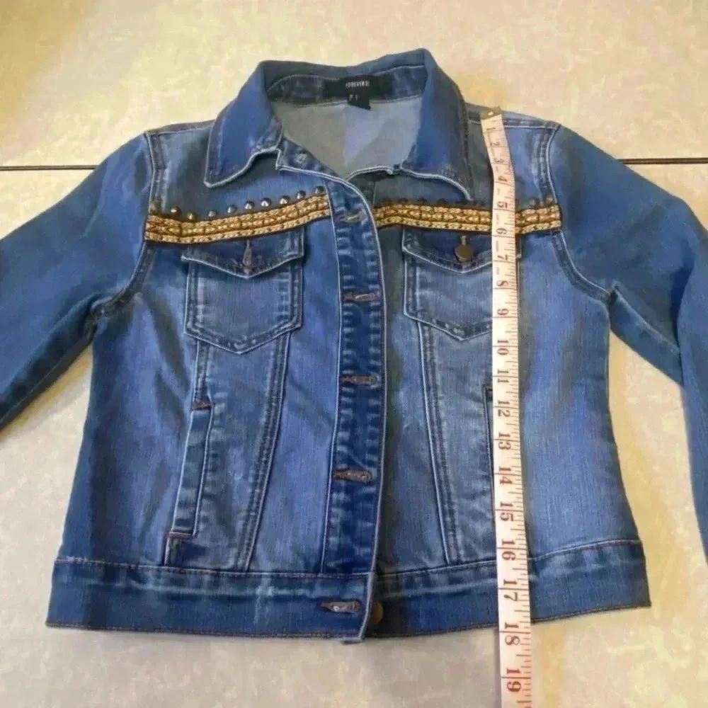 Forever 21 Cropped Denim Jean Jacket Studded Embroidered Aztec design Size Small - Image 6
