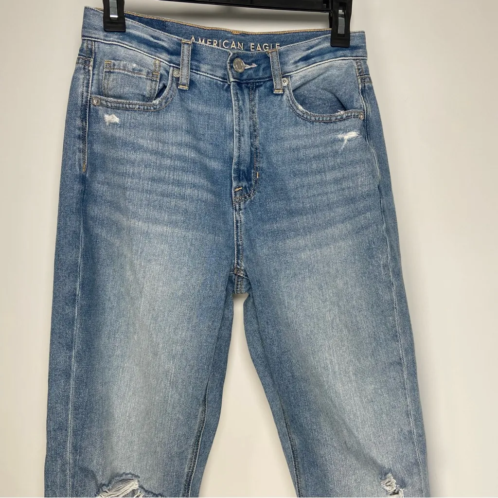 American Eagle Medium Wash Mom Jeans High Rise Distressed Ripped Size 2 Long - Image 2