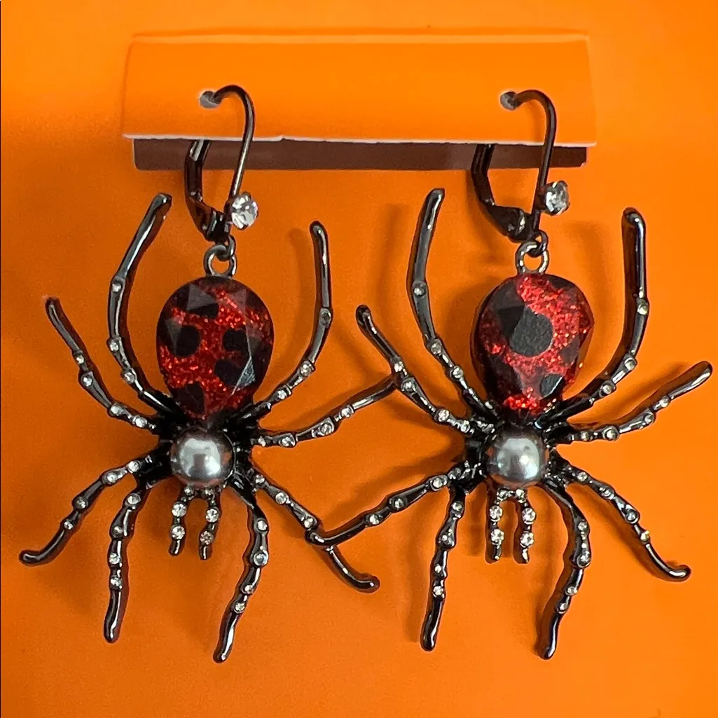 Betsey Johnson | Spider 🕷️ Earrings - Image 4