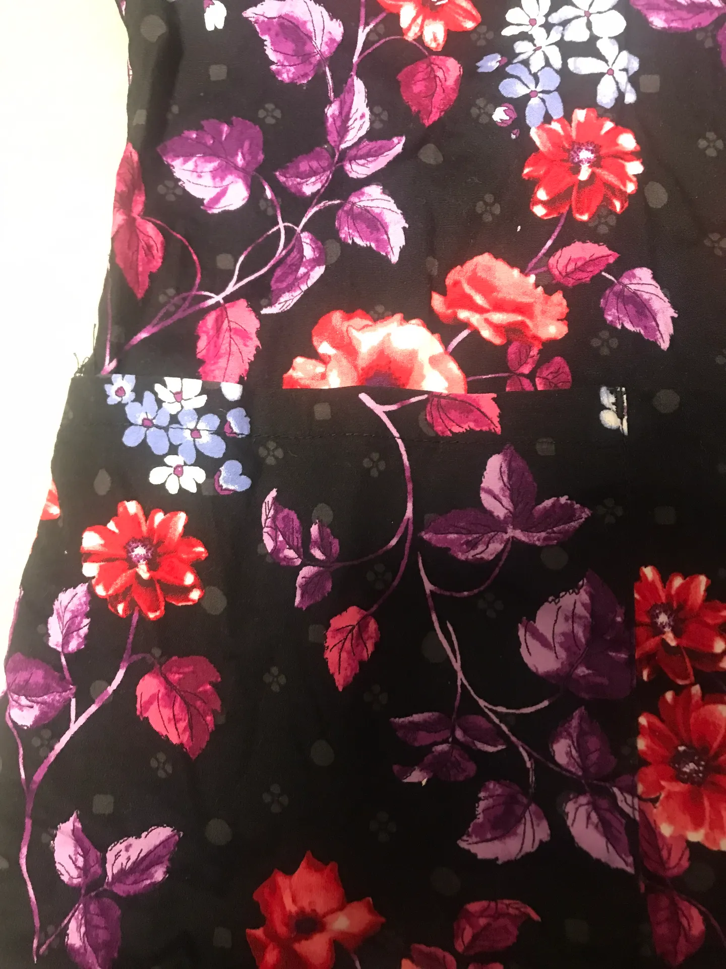 Dickies Floral Scrub Top - Image 3