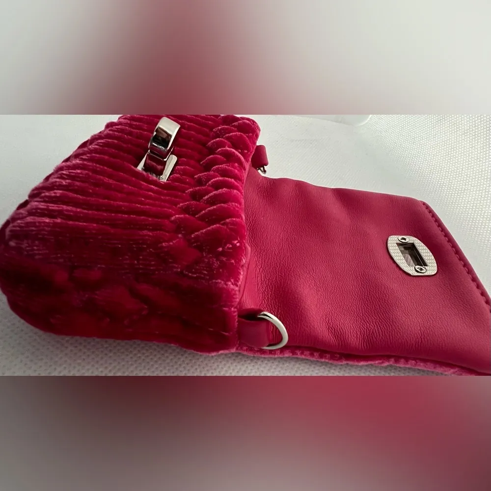 Hot pink Velour coin purse - Image 7