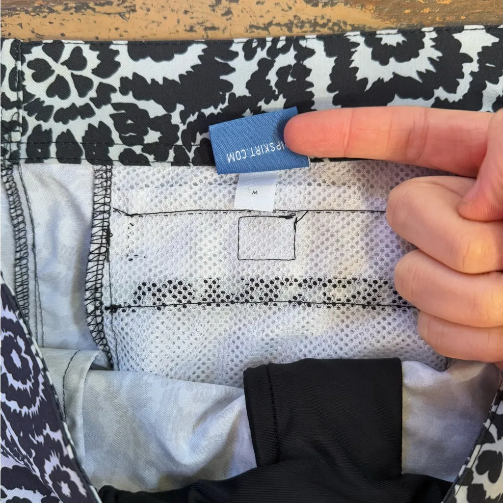 Rip Skirt Floral Tie Closure Sport Skirt in Night Blooms ~ Size Medium 💛🍄 Black - Image 7