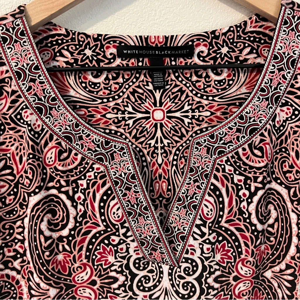 WHBM Paisley Print Stretch Jersey Knit Split‎ Neck Shift Dress Size S - Image 2