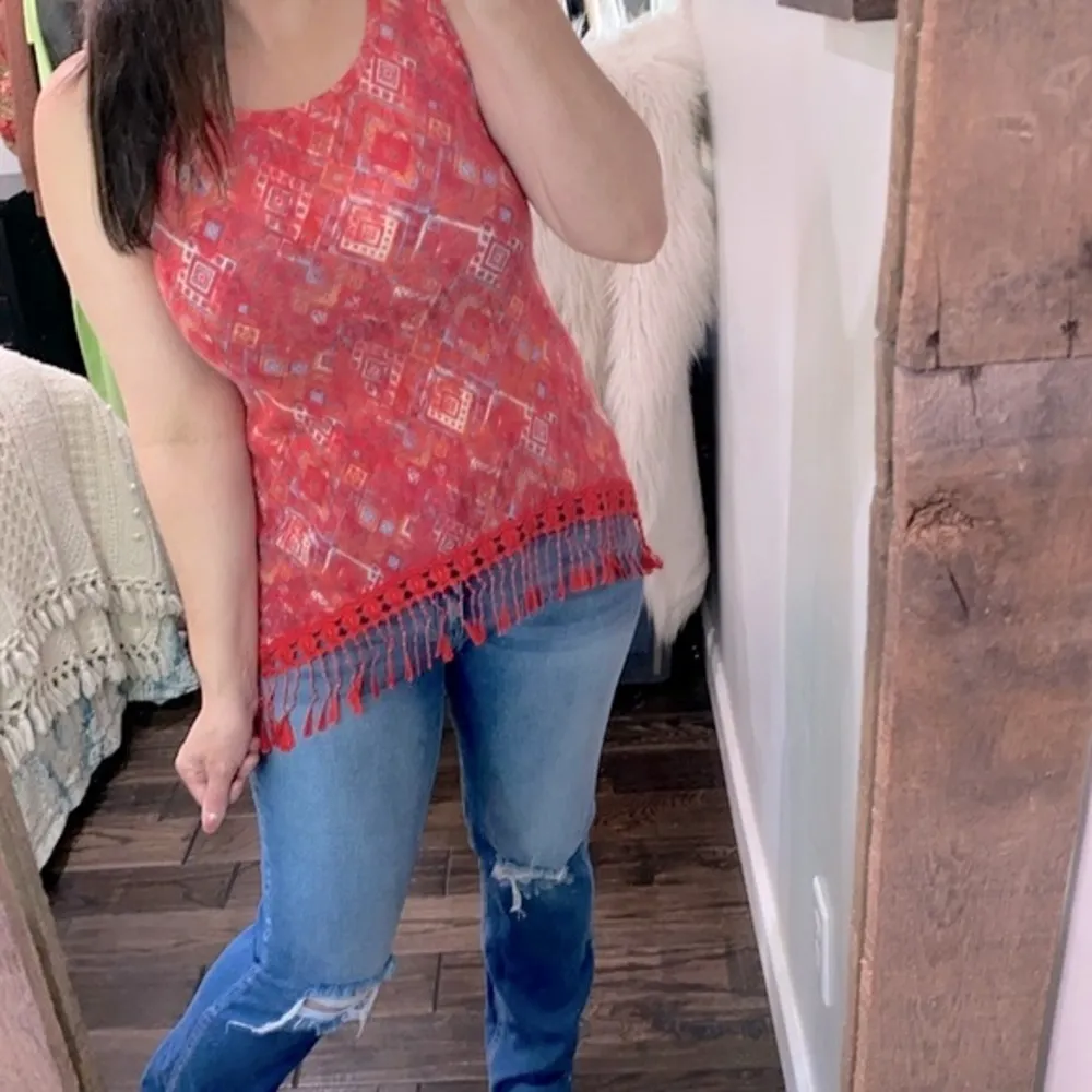 Signature Studio red fringe boho top size small - Image 2