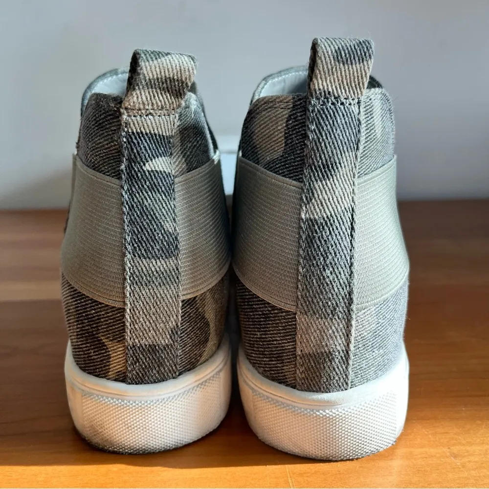 Soda Taylor Green Camo Hidden Wedge Sneakers Shoes Women's Size 7 M‎ - Image 4