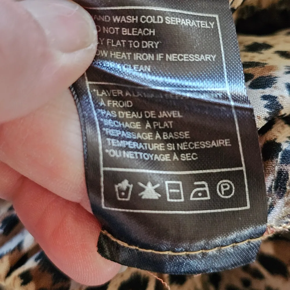 BB Dakota Cat's Out Of The Bag Leopard Print Cropped Pants Size Small - Image 8