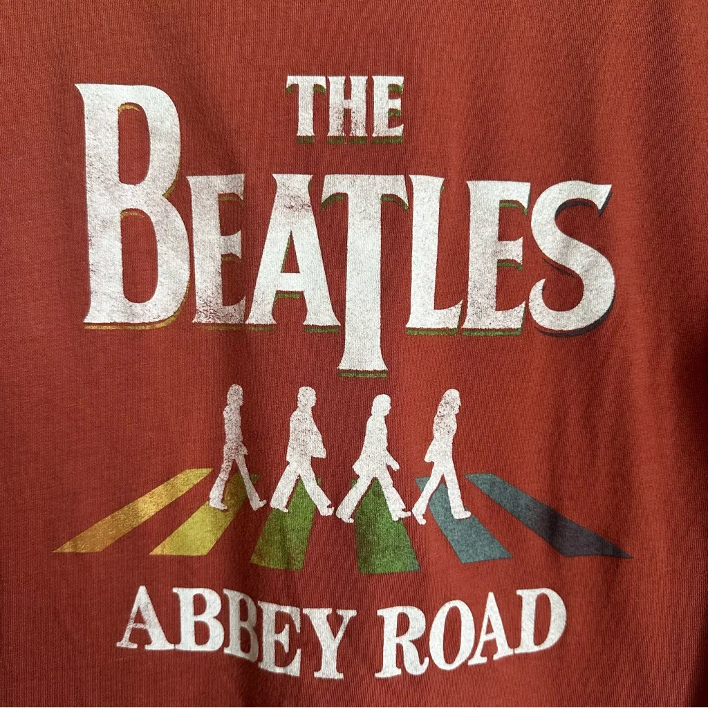 Juniors’ The Beatles Rainbow Abbey Road Graphic Tee size Medium T - Image 4